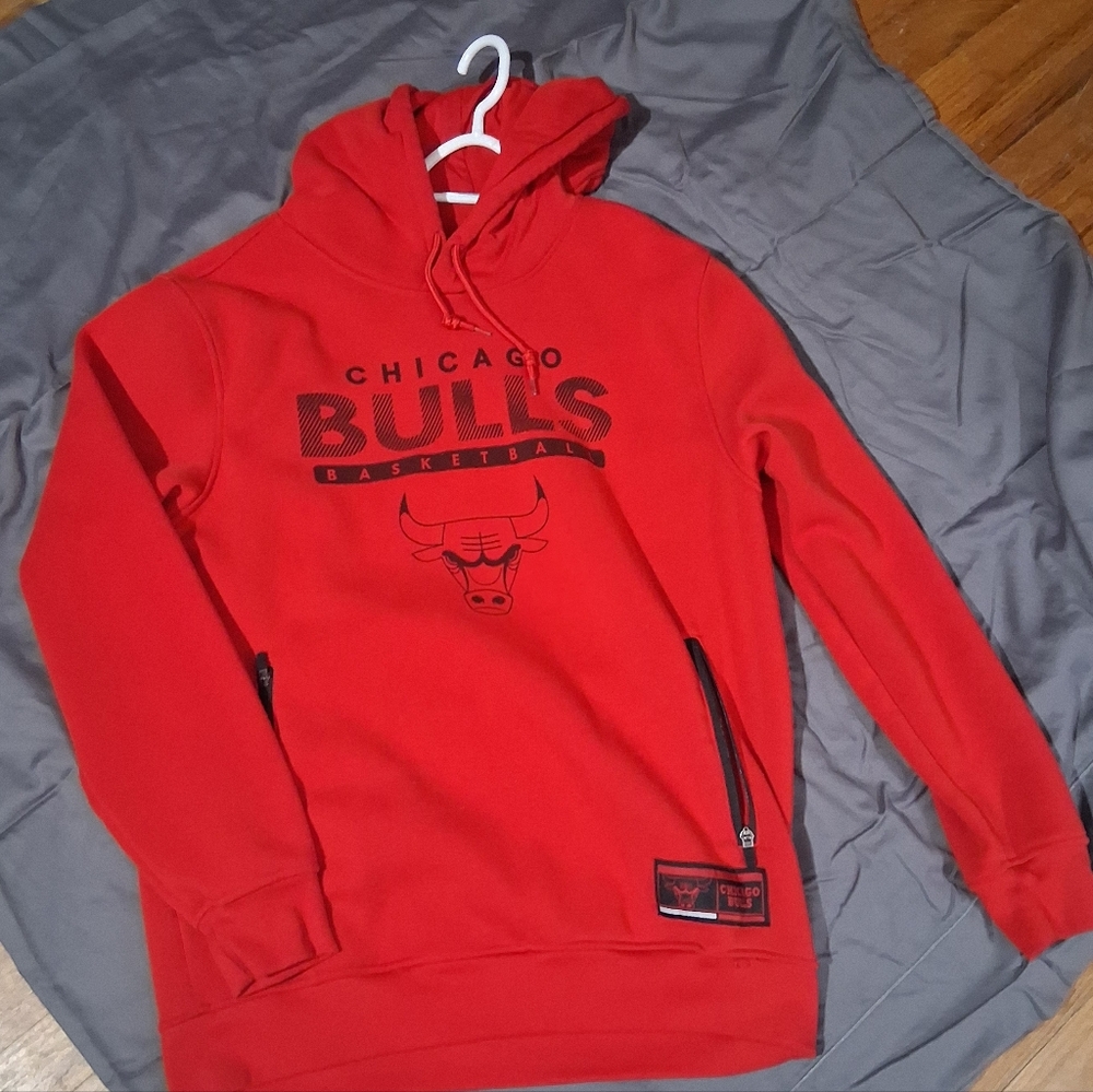 NBA Chicago Bulls Red Pullover Hoodie